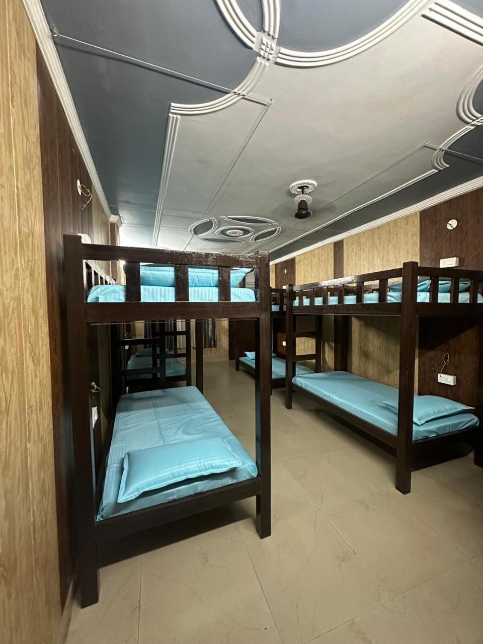 Отель Yes Retreat Ришикеш Экстерьер фото